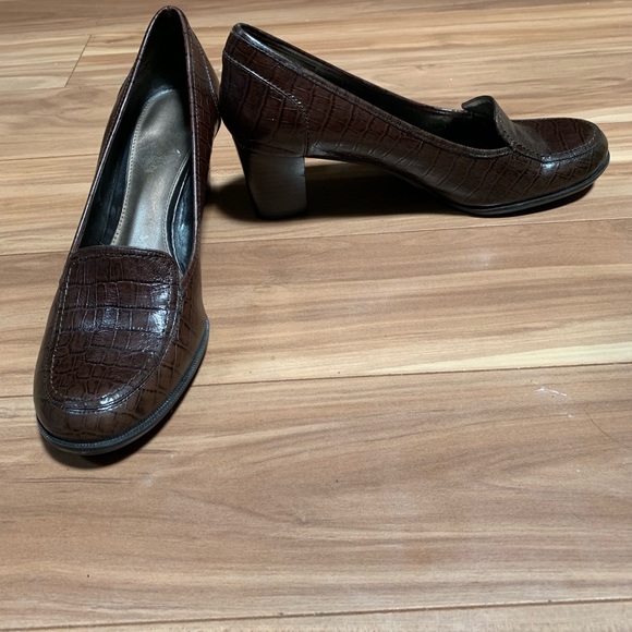 Bandolino Shoes - Bandolino bd sorac crocodile textured loafer heel